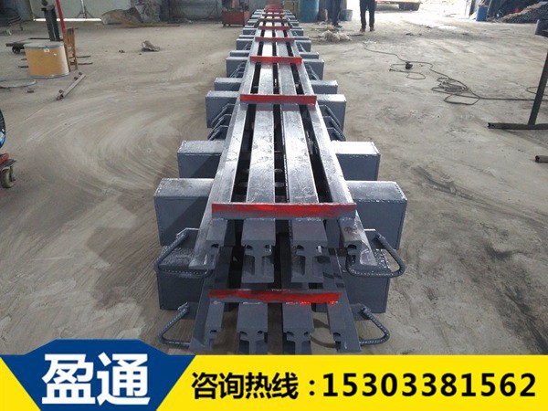 GQF-MZL-240型模數(shù)式橋梁伸縮縫 GQF-MZL-240型模數(shù)式橋梁伸縮縫